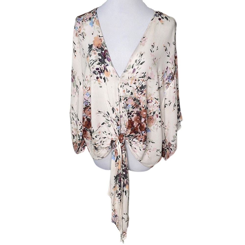 LOVESTITCH Floral Boho V-Neck Toe Hemline Flowy Loose Fit Blouse